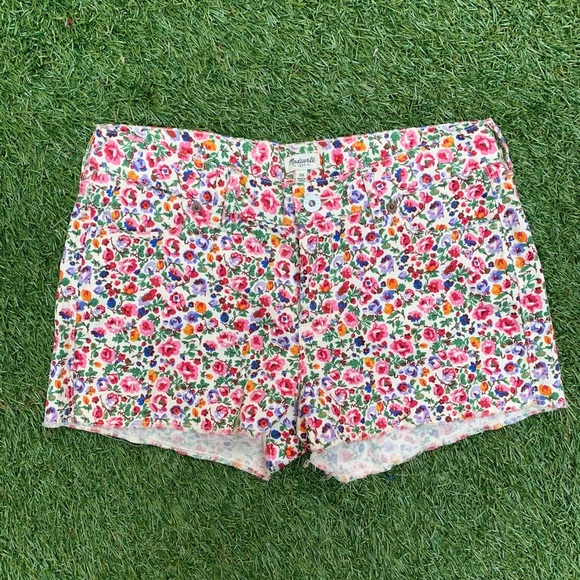 Madewell Floral Print Cut Off Shorts - Picture 3 of 7